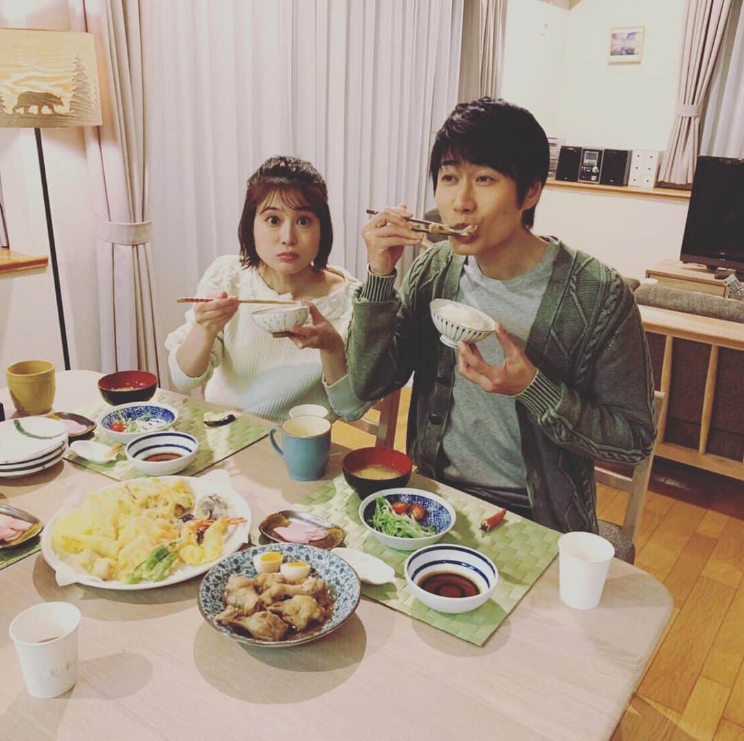 おっさんずラブ 武蔵の部屋さんのインスタグラム写真 - (おっさんずラブ 武蔵の部屋Instagram)「えーっとぉ、四宮のてんぷらがゴリうまいです🍤 #申し訳ないので飯を作りますというので #任せてみたら #なんということでしょう #サクサクと爽快感すら感じる衣の揚げ方に #口の中で踊るようなぷりっぷりの海老の食感💃 #まさになんとかとかんとかのマリアージュで宝石箱や✨ #とか言いたいけど食レポ無理み #とにかくシノメシとやら #ウマし‼️ #あとなんかよくわかんないんだけど #弟子入りされました」12月16日 21時02分 - musashis_room