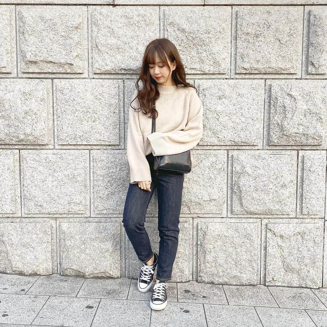 haruさんのインスタグラム写真 - (haruInstagram)「ㅤㅤㅤㅤㅤㅤㅤㅤㅤㅤㅤㅤㅤ ㅤㅤㅤㅤㅤㅤㅤㅤㅤㅤㅤㅤㅤ ㅤㅤㅤㅤㅤㅤㅤㅤㅤㅤㅤㅤㅤ #ootd ㅤㅤㅤㅤㅤㅤㅤㅤㅤㅤㅤ 濃いデニム探してたら安くなってたZOZOデニム👖 今更やけど頼んでみた🤣💓( 笑 ) ㅤㅤㅤㅤㅤㅤㅤㅤㅤㅤㅤㅤㅤ めちゃくちゃピッタリで はやく頼めばよかったと後悔😂( 笑 ) ㅤㅤㅤㅤㅤㅤㅤㅤㅤㅤㅤㅤㅤ シンプルにまとめて、 HAREのロングダッフルコートを☺️ ㅤㅤㅤㅤㅤㅤㅤㅤㅤㅤㅤㅤㅤ GRLのトップスは袖が広がってて 女の子らしくてかわいい☺🧡 去年のだからもうないかと思いますが お気に入りなので着ました🥺💕 ㅤㅤㅤㅤㅤㅤㅤㅤㅤㅤㅤㅤㅤ ㅤㅤㅤㅤㅤㅤㅤㅤㅤㅤㅤㅤㅤ いつも見てくださってありがとうございます！😭💓 あとで質問のお返事ストーリー更新していきますね🌸 ㅤㅤㅤㅤㅤㅤㅤㅤㅤㅤㅤㅤㅤ #harucd ㅤㅤㅤㅤㅤㅤㅤㅤㅤㅤㅤㅤㅤ」12月16日 21時27分 - __haru3