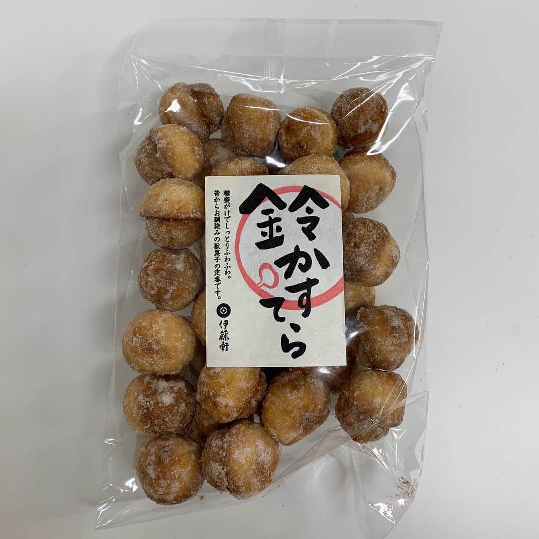 武井義明さんのインスタグラム写真 - (武井義明Instagram)「多くは語れぬ「とんでもない人から頂いたお土産」。もったいないもったいない。食べるけど。」12月16日 21時19分 - bebechef