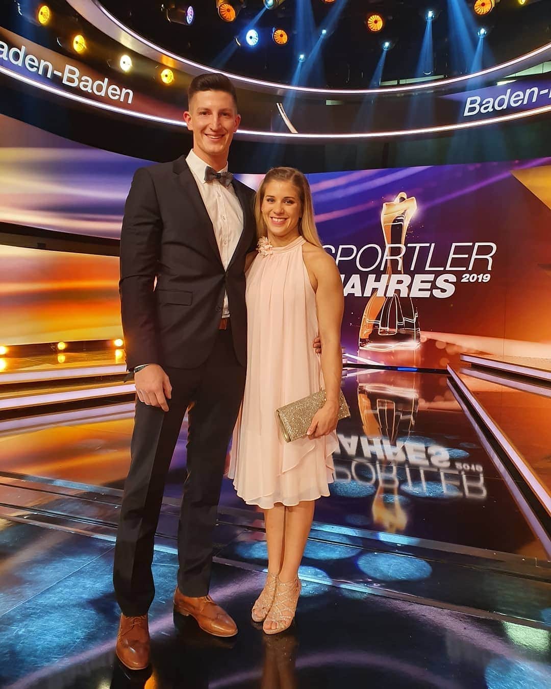 エリザベト・ザイツのインスタグラム：「SPORTLER DES JAHRES 2019 in Baden-Baden. Danke , dass ich ein Teil dieser tollen Veranstaltung sein durfte. Herzlichen Glückwunsch an die Gewinner dieser tollen Auszeichnung @mali.mihambo @_niklaskaul 🎉  #sportlerdesjahres @sportler_des_jahres #badenbaden #love #boyfriend #mum #dress #me #eliseitz #gymnastics #nationalteam #germany @nils_hydn ❤」