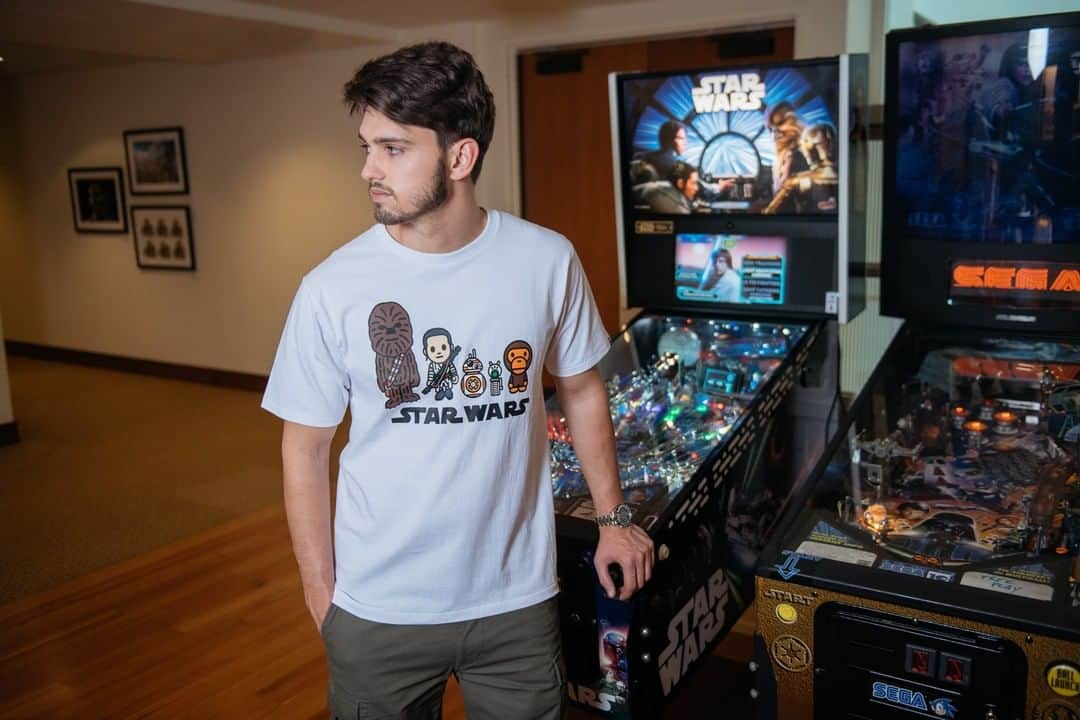 ア ベイシング エイプさんのインスタグラム写真 - (ア ベイシング エイプInstagram)「Celebrate with A BATHING APE® and STAR WARS™ with a special collaboration commemorating the release of Star Wars: The Rise of Skywalker, the final chapter of the Skywalker saga. The galactic lineup of products includes pullover hoodies, crew necks, T-shirts and key chains featuring interpretations of beloved Star Wars™ characters, illustrated in the streetwear brand’s beloved BABY MILO® style. These must-see items for BAPE® and STAR WARS fans will be available from Saturday, December 21st at A BATHING APE® locations. #STARWARSxBAPE」12月16日 22時00分 - bape_japan