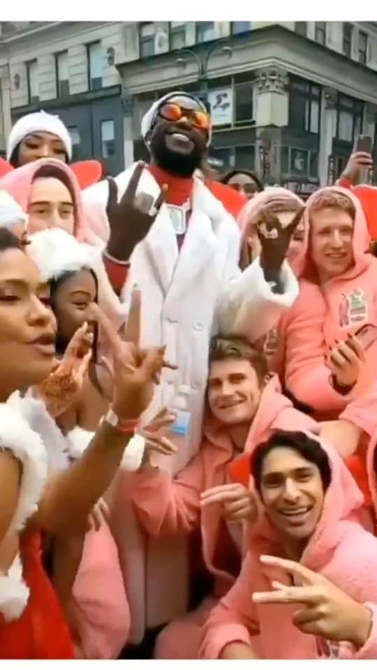 グッチ・メインのインスタグラム：「East ATLANTA Santa ex Con 🎅🏿🎅🏿」