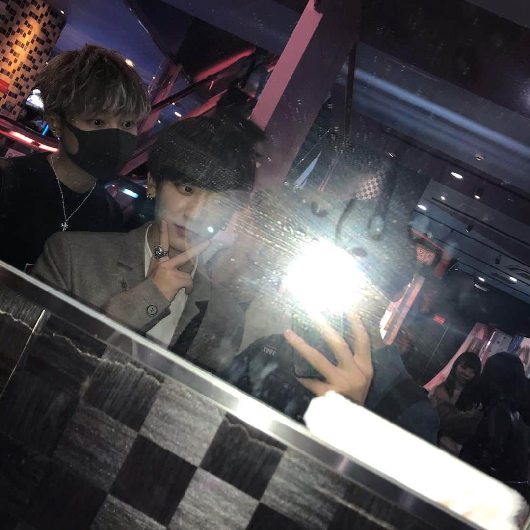 のインスタグラム：「くうたくん光で見えない😭😭」