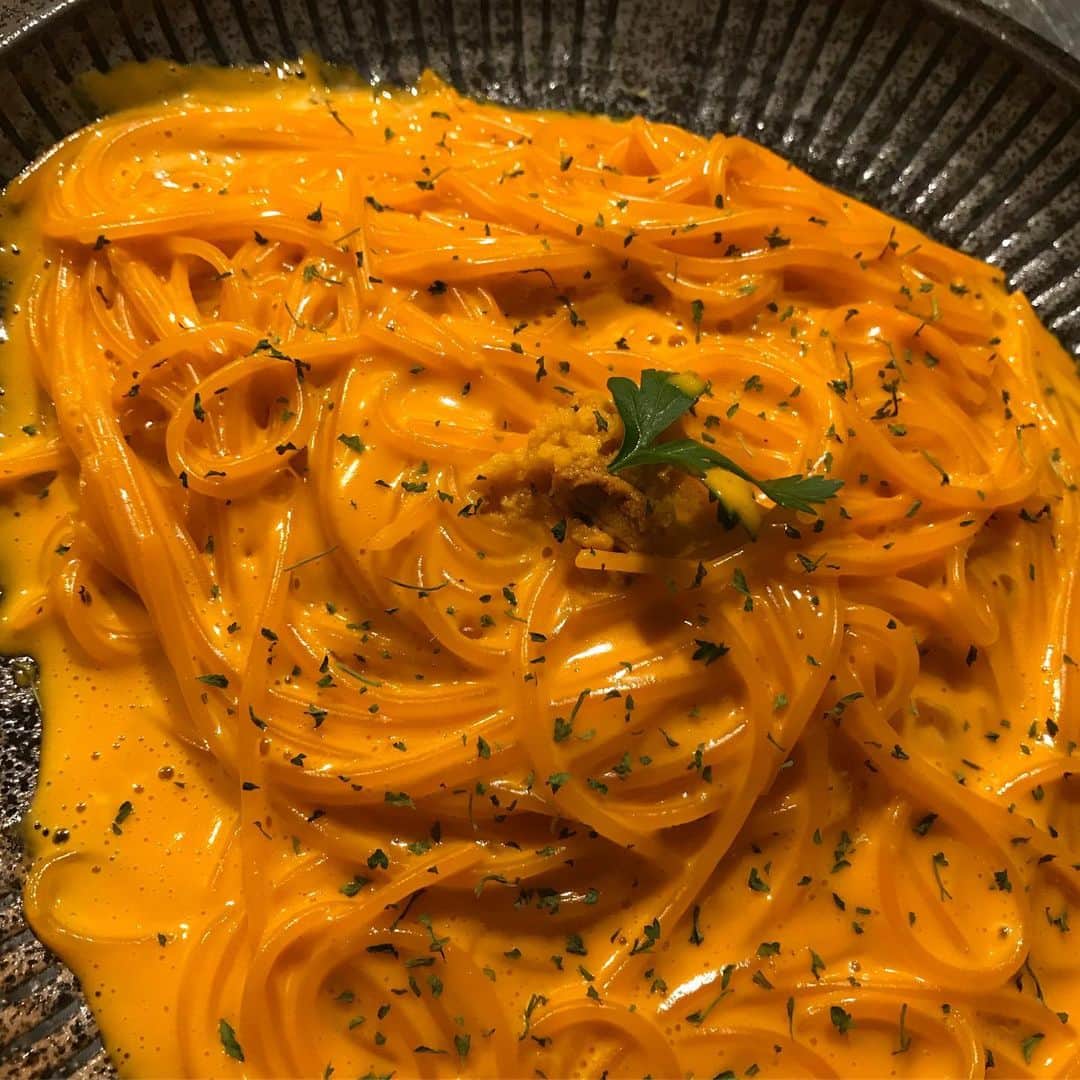 hanatsubaki029のインスタグラム：「雲丹クリームパスタ🍝 洋食にも力を入れてます、ぜひご予約お待ちしております！ .  #花椿#個室#和食#洋食#お造り#舟盛り#鮮やか#大阪#イーマ#映画館#instagood #instafood #photography#photooftheday #鯛めし#ランチ#ママ会#歓送迎会#女子会#日本酒#赤玉パンチ#神泡」
