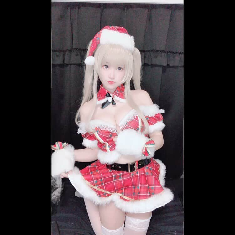 赤木クロさんのインスタグラム写真 - (赤木クロInstagram)「サンタさんだよ〜🎅 🎄衣装 Malymoon(@malymoon1991 )さん 、 、  #anime #animegirl #animejapan #animeworld #japan #japanesegirl #日本 #サブカル #漫画 #comic #cos #cosplay #cosplayer #cosplaygirl #cosplayers #コスプレ #コスプレイヤー  #gravure  #lingerie  #일본여자 #코스프레 #그라비아 #角色扮演 #マリームーン #malymoon #サンタ #red #santa #Xmas #christmas」12月16日 23時51分 - akagikuro