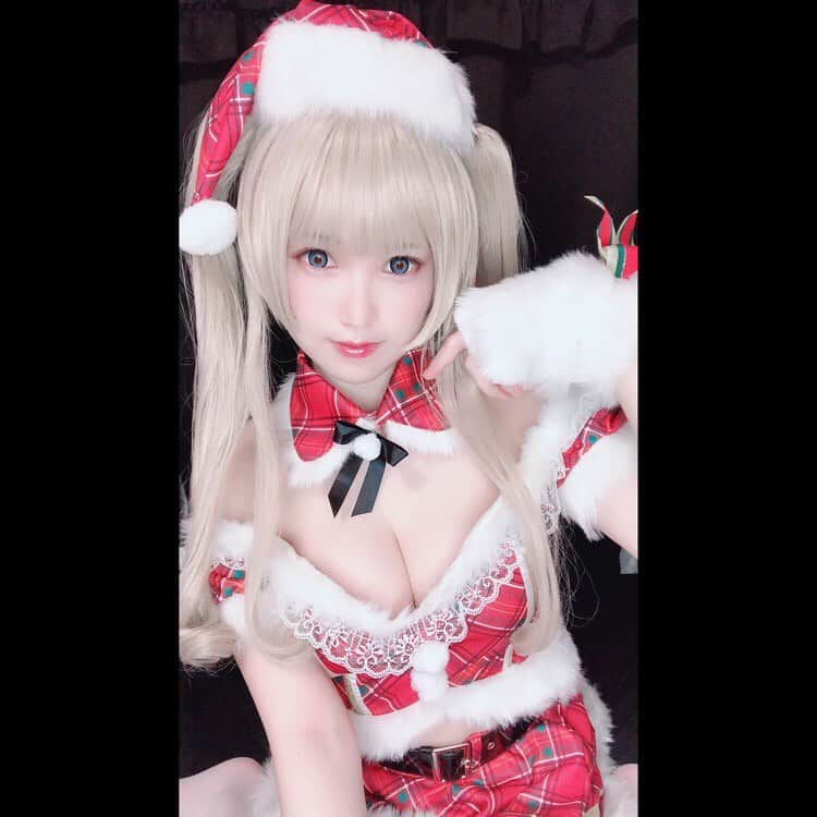 赤木クロさんのインスタグラム写真 - (赤木クロInstagram)「サンタさんだよ〜🎅 🎄衣装 Malymoon(@malymoon1991 )さん 、 、  #anime #animegirl #animejapan #animeworld #japan #japanesegirl #日本 #サブカル #漫画 #comic #cos #cosplay #cosplayer #cosplaygirl #cosplayers #コスプレ #コスプレイヤー  #gravure  #lingerie  #일본여자 #코스프레 #그라비아 #角色扮演 #マリームーン #malymoon #サンタ #red #santa #Xmas #christmas」12月16日 23時51分 - akagikuro