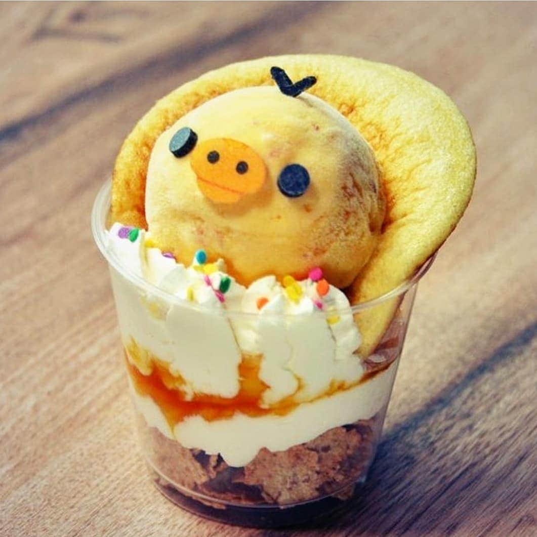 Rilakkuma US（リラックマ）さんのインスタグラム写真 - (Rilakkuma US（リラックマ）Instagram)「Kiiroitori has a unique shape that makes it perfect for recreating out of ice cream 🐥! Would you like to try to make one? This is a cute dessert from our Rilakkuma Sabo Cafe in Kyoto! . . . #rilakkumaus #Rilakkuma #sanx #kiiroitori #citefood #dessert #sweets #リラックマ #サンエックス」12月17日 0時05分 - rilakkumaus