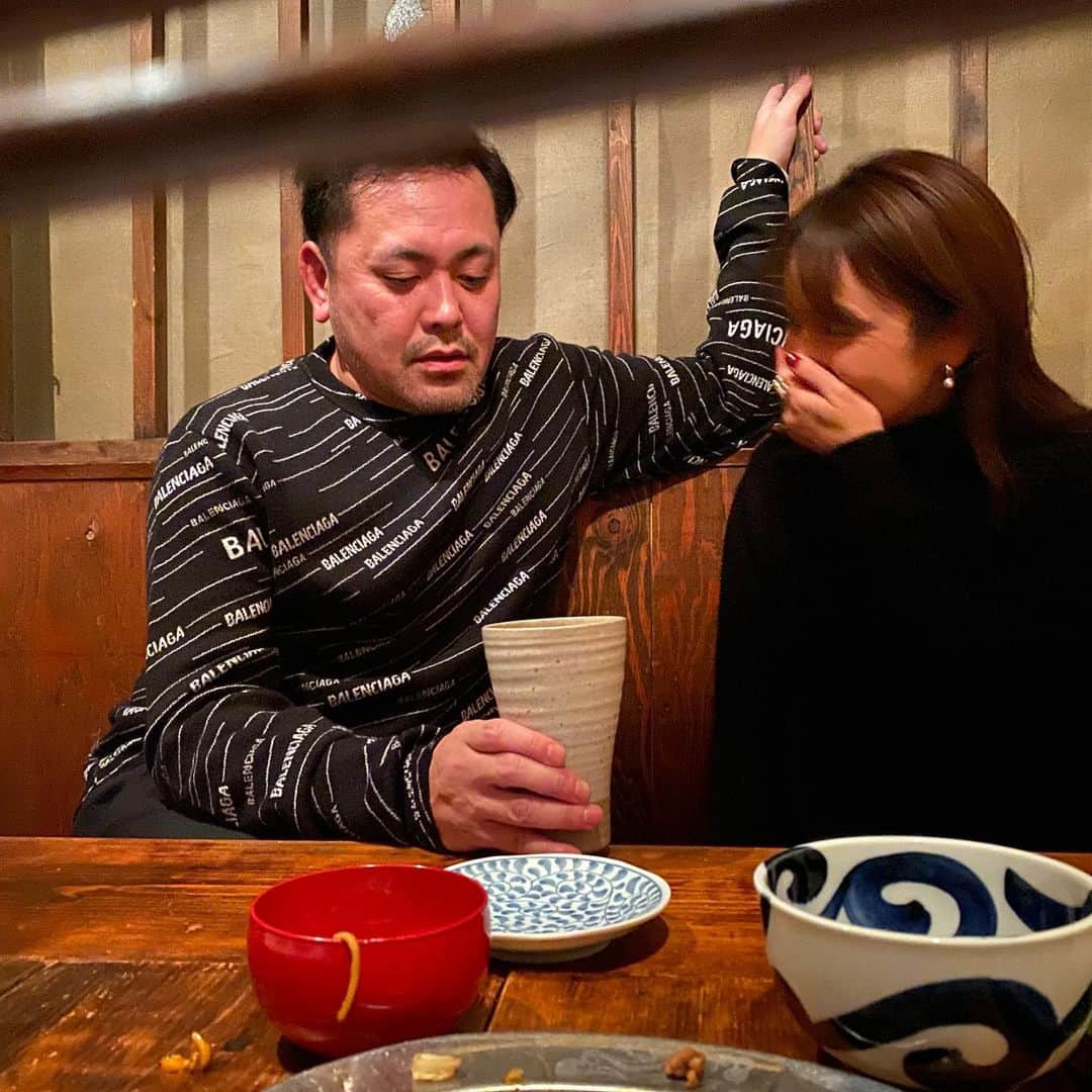 高嶋ちさ子さんのインスタグラム写真 - (高嶋ちさ子Instagram)「矢田亜希子を口説く有田哲平からの なんとなくオッケーした風の矢田亜希子の図 ふざけ過ぎの吉村の首を締める高嶋からの謝る吉村の図 得意の盗撮風写真でした。 #人生色々超会議 の後の超超極秘会議でした」12月17日 10時22分 - chisakotakashima