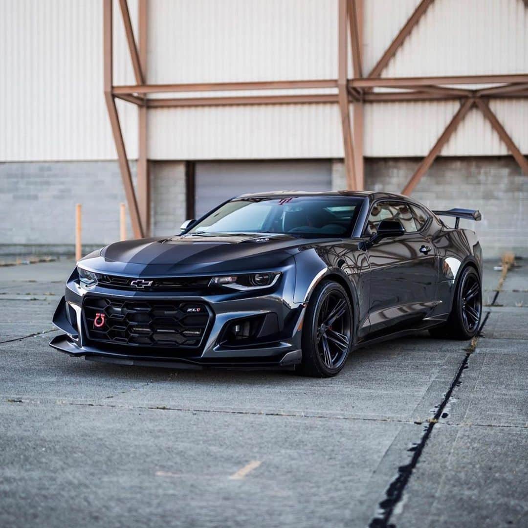 CarsWithoutLimitsさんのインスタグラム写真 - (CarsWithoutLimitsInstagram)「Camaro ZL1 🐺 Owner @majin.zl1  Photo @californiaexoticsdaily  #carswithoutlimits #chevrolet #chevy #camaro」12月17日 10時42分 - carswithoutlimits