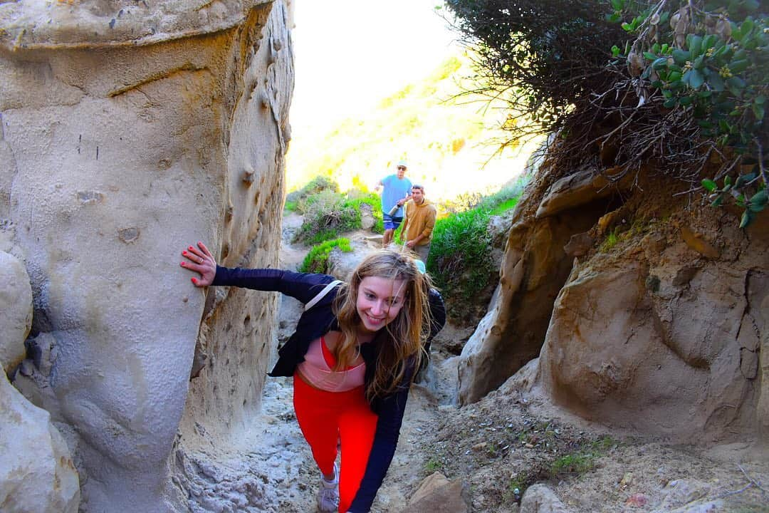 ポリーナ・エドモンズさんのインスタグラム写真 - (ポリーナ・エドモンズInstagram)「exploring sandy eggo 🤪」12月17日 10時43分 - polinaedmunds