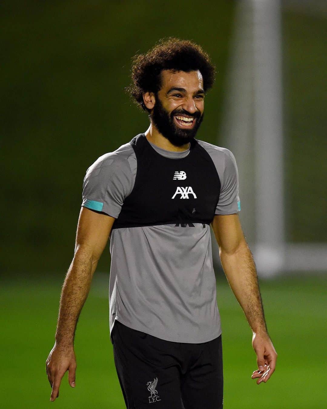 リヴァプールFCさんのインスタグラム写真 - (リヴァプールFCInstagram)「All smiles and hard work in Qatar 😄💪 #LFC #LiverpoolFC #Liverpool」12月17日 2時42分 - liverpoolfc