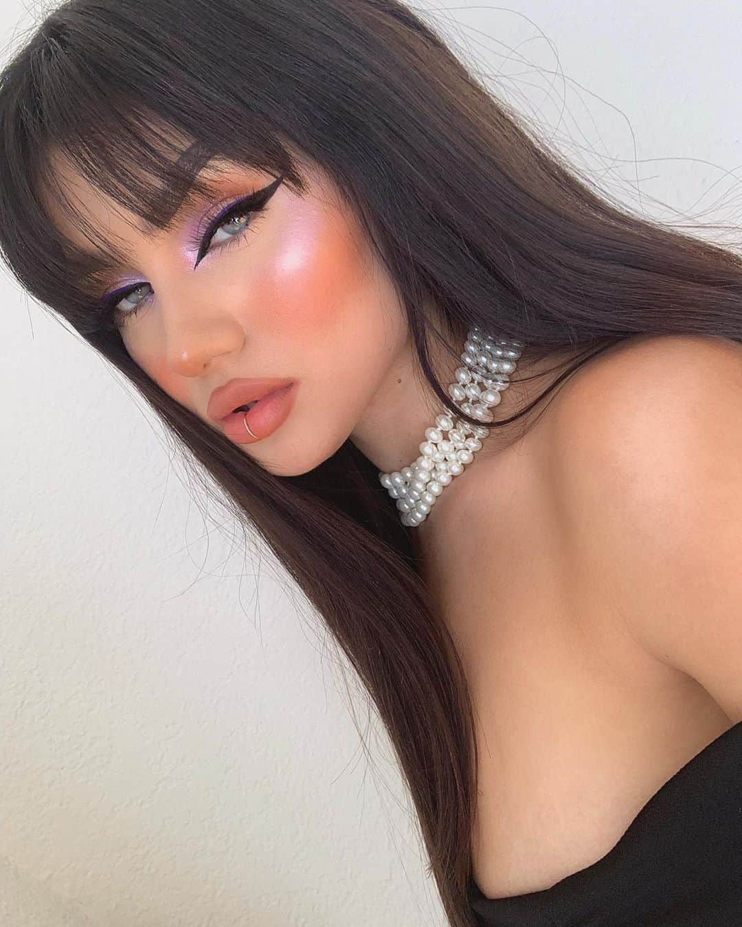 NYX Cosmeticsさんのインスタグラム写真 - (NYX CosmeticsInstagram)「@krystaldianna achieves this #snatched glam using our Vivid Brights Creme Colour in 'Sugar Rush' + #BareWithMe Cannabis Sativa Seed Oil Radiant Primer + #LipLingerie in 'Bedtime Flirt' + #EpicInkLiner 💜✨ || #nyxcosmetics #nyxprofessionalmakeup #crueltyfreebeauty」12月17日 2時59分 - nyxcosmetics