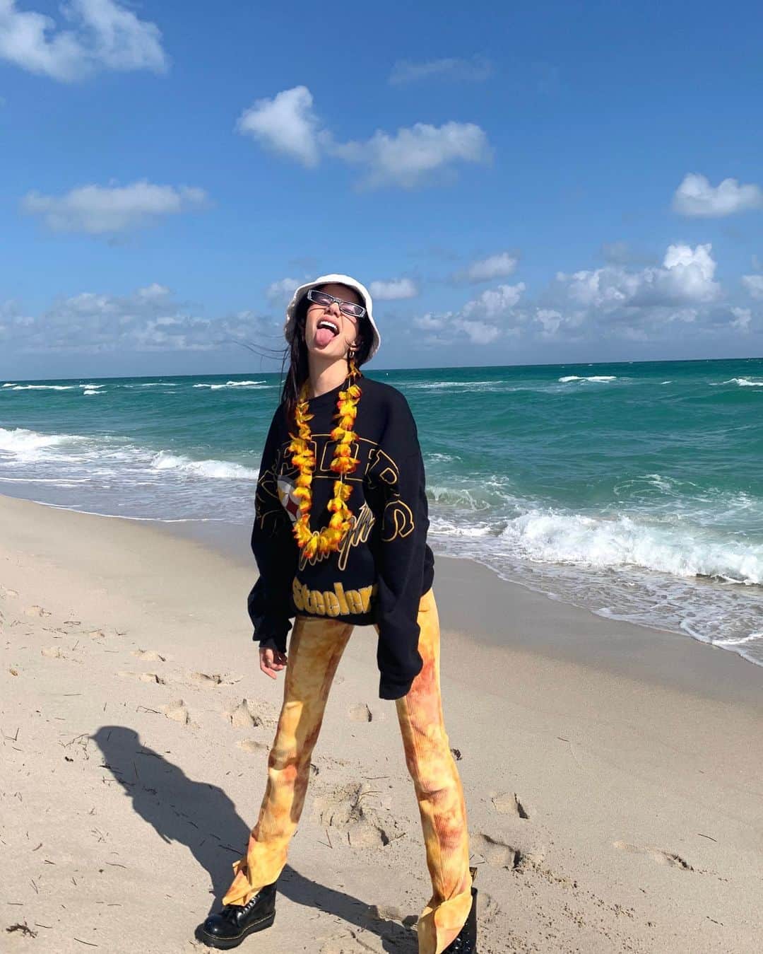 ソニア・ベン・アンマーのインスタグラム：「You wanted a bikini pic? this is what ya get」