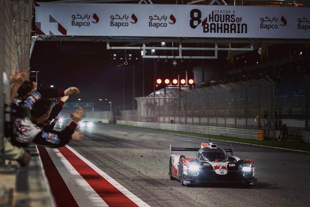 小林可夢偉さんのインスタグラム写真 - (小林可夢偉Instagram)「We are winner of #bahrain8hours 2019!!!!!! Thank you all your support! I am incredibly happy with finishing season this way😊 this year I achieve to win #daytona24 to start and #lemans24 was not what I wanted but still we won #lemans23H🤭 whatever we will back stronger for 2020 and make it happen. Have a good Christmas and happy new year 🥳 special thanks to all member who involve me this year」12月17日 3時41分 - kamuikobayashi