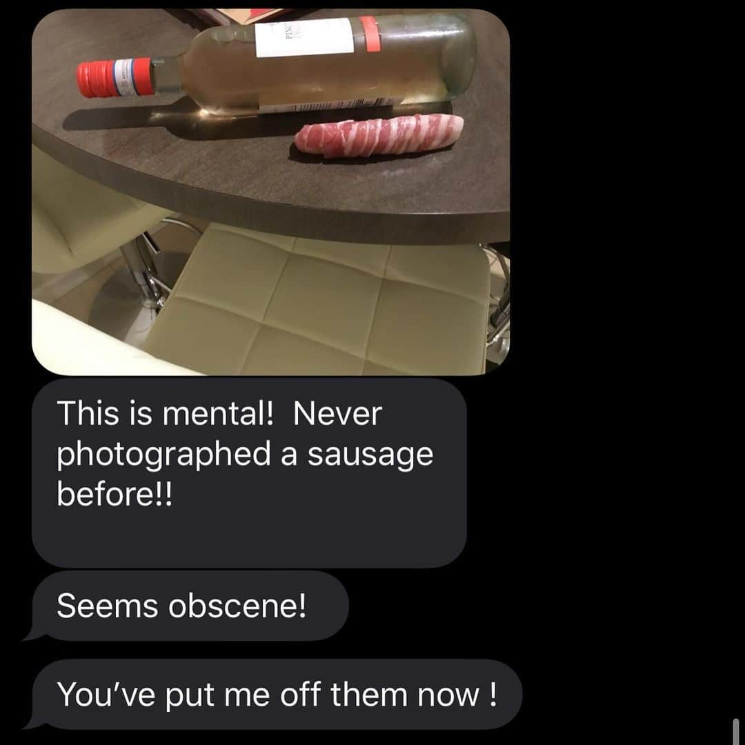 ニック・グリムショーさんのインスタグラム写真 - (ニック・グリムショーInstagram)「tonight’s sausage saga on the radio. my mum says she has ONE Pig in Blanket per person for Christmas Day, she says these are big enough. I disagree. #SausageSaga “seems obscene” is really tickling me 🤣🤣🤣🤣」12月17日 4時06分 - nicholasgrimshaw