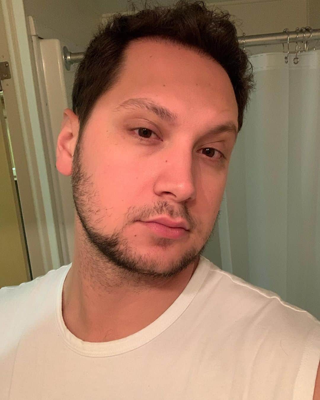 マット・マクゴリーさんのインスタグラム写真 - (マット・マクゴリーInstagram)「I grow my beard back every chance I get」12月17日 4時48分 - mattmcgorry