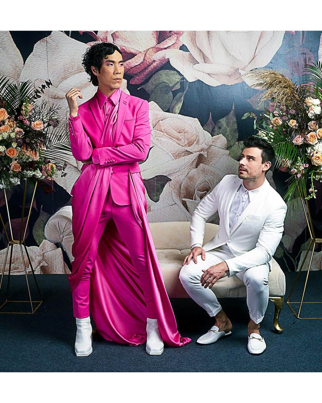 ユージン・リー・ヤンさんのインスタグラム写真 - (ユージン・リー・ヤンInstagram)「we are gay and in the pink 💖 #UNFO #WeAreUnforgettable  Styling by @romansipe  Makeup & Hair by @ariannachayleneblean  Photo by @mellylee_  Custom suit @bymenagerie  Boots by @unitednude」12月17日 6時38分 - eugeneleeyang