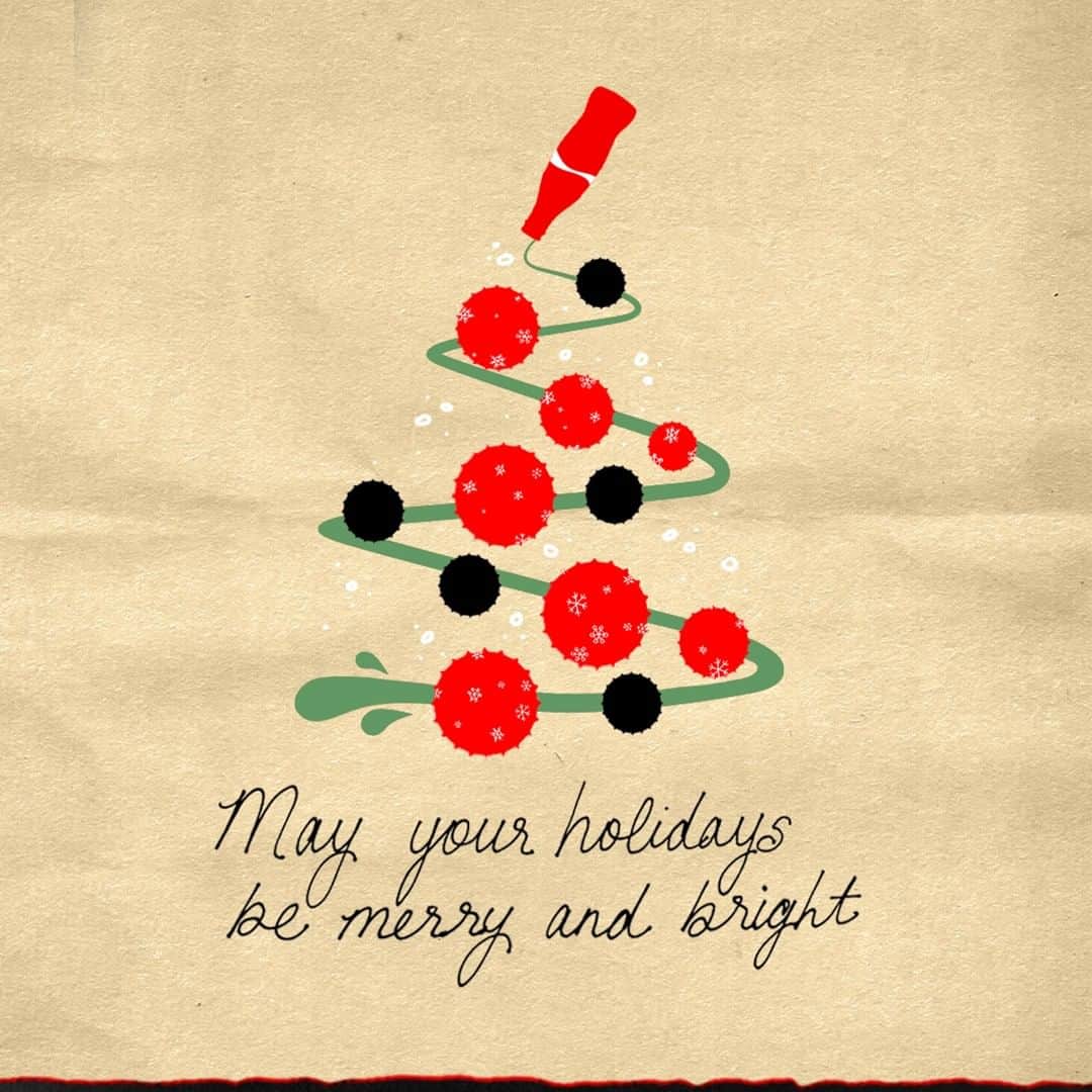 Coca-Colaのインスタグラム：「Smiles shining brighter than a 🎄」