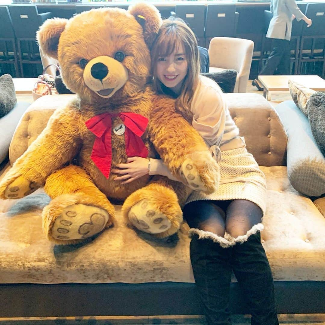 早川愛さんのインスタグラム写真 - (早川愛Instagram)「🧸💕💕💕﻿ ﻿ ﻿ ﻿ 少しインスタをおやすみしてましたが﻿ また今日から再開します❣️ ﻿ ﻿ たくさん学んで新しいことにも挑戦して成長していきたいな❣️﻿ がんばろうとおもいます❣️﻿ ﻿ ﻿ ﻿ @steiff_aoyama ﻿ #シュタイフアフタヌーンティー﻿ #アフタヌーンティー2019﻿ #アフタヌーンティー巡り﻿ #クリスマスアフタヌーンティー﻿ #シュタイフ﻿ #STEIFFafternoontea﻿ #Christmasafternoontea﻿ #afternoontea ﻿ #steiff ﻿ #スカイギャラリーラウンジレヴィータ ﻿ #ザプリンスギャラリー東京紀尾井町 ﻿ #赤坂見附﻿ #紀尾井町﻿ ﻿」12月17日 7時29分 - megumegu_1006