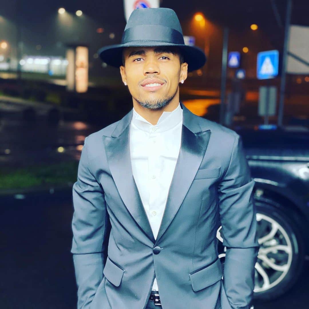 ダグラス・コスタさんのインスタグラム写真 - (ダグラス・コスタInstagram)「🎩 🎄」12月17日 7時59分 - douglascosta