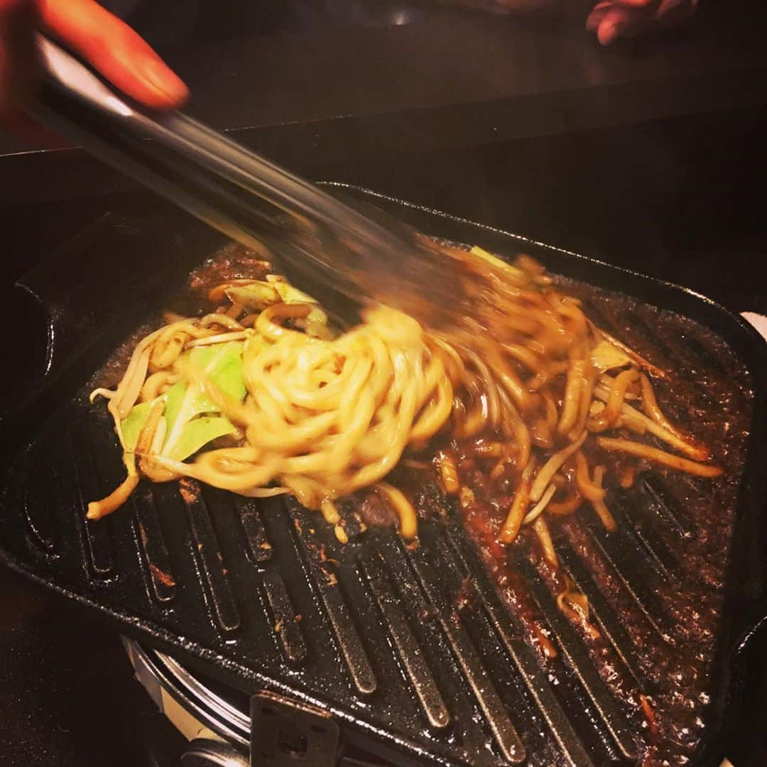 宮田麺児さんのインスタグラム写真 - (宮田麺児Instagram)「ホルモン大名  #ホルモン#京都#祇園#タレを育てる」12月17日 8時13分 - miyatamenji