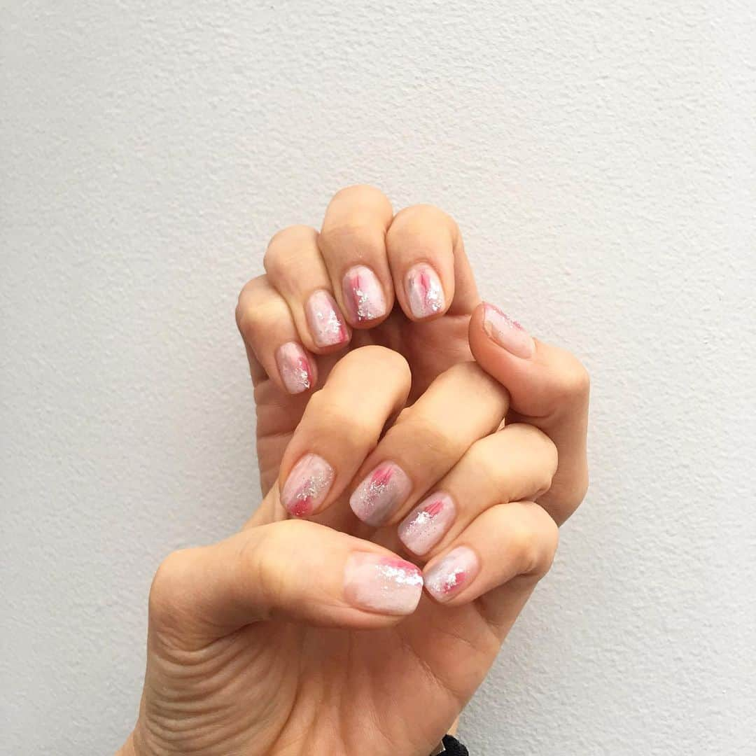 増山敬子さんのインスタグラム写真 - (増山敬子Instagram)「@nailsalon_factorygirl  Newnail💅🏻✨✨ アート力が本当に素晴らしいっ💕💕 #冬ネイル#大人ネイル」12月17日 18時46分 - keikomasuyama