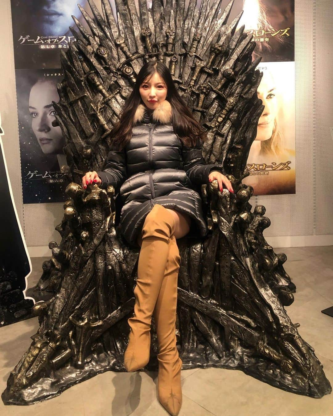 栄木明日香さんのインスタグラム写真 - (栄木明日香Instagram)「Winter is coming ... Well it’s actually already here in Tokyo 🤣﻿ ﻿  What’s your favorite character?  Mine is Arya and Danny 🐉❤️ ﻿ ﻿ ﻿ #GOT #ゲームオブスローンズ  #ゲームオブスローンズ好きな人と繋がりたい #ゲームオブスローンズが面白すぎるのでぜひ見て欲しい #gamepfthrones #gameofthronesjapan #gameofthronesfan #ilovegameofthrones #housestark #dragonqueen #aryastark #daenerystargaryen」12月17日 19時24分 - liz_asuka__