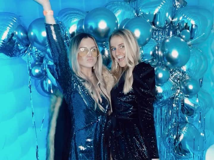 ANDIE ARTHURのインスタグラム：「desperate housevibes 🕺🏼」