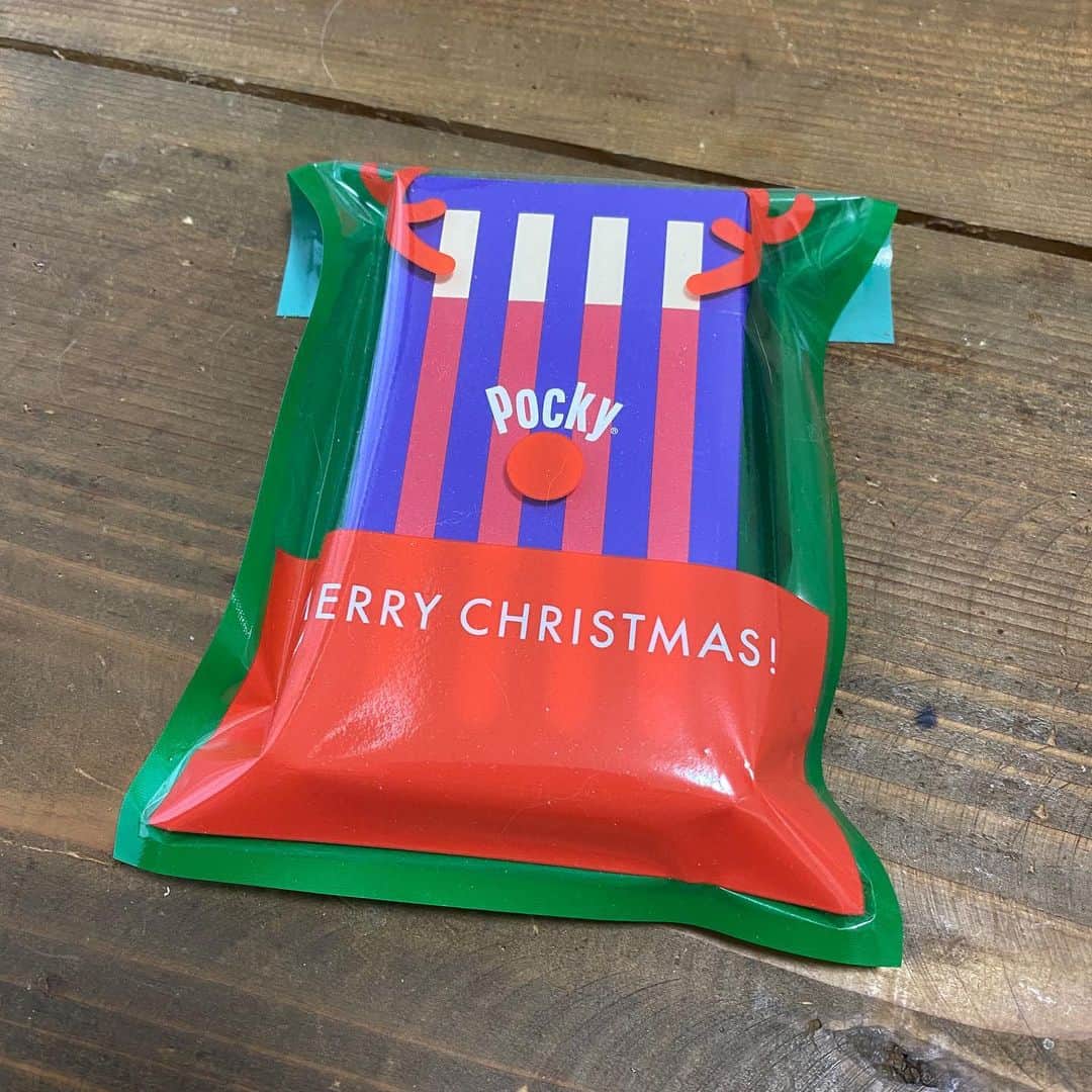 のインスタグラム：「かわいいクリスマスプレゼントもらった🎄」