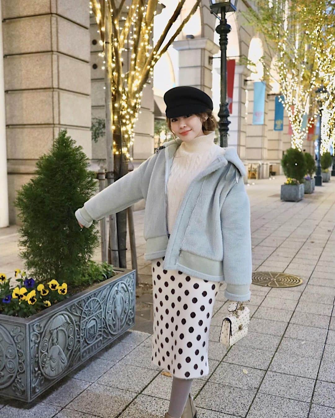 藤川沙弥のインスタグラム：「⸝⸝⸝⸝⸝⸝﻿ ﻿ 早速沢山のフォロー、コメント﻿ 皆様本当ありがとうございます😭💕🙏🏻﻿ ﻿ この日のコーデも全身お気に入りで﻿ @lilas_jp の新作です♥︎﻿ ﻿ アウターはミントグリーン着用✔︎﻿ 少しゆったりサイズなので﻿ 中に分厚めのニットや﻿ パーカー等もinできます♥︎﻿ ﻿ チョコチップモヘアスカートは﻿ ウェストがゴムなので楽チン✌🏻😚﻿ ドットの色が黒じゃなくて﻿ ブラウンなので柔らかな印象に🍫🤎﻿ ﻿ ﻿」