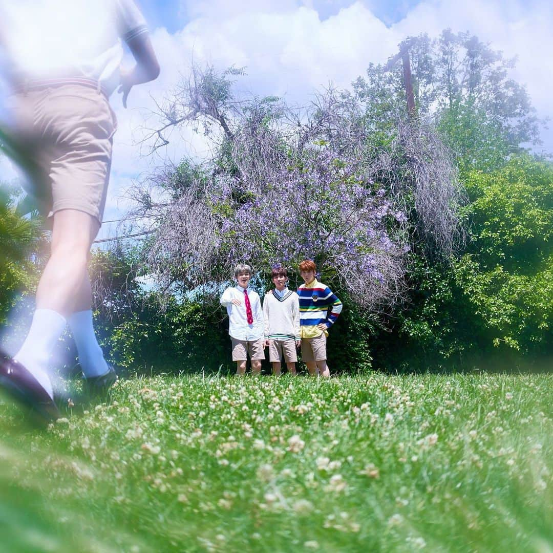 Tomorrow X Togetherさんのインスタグラム写真 - (Tomorrow X TogetherInstagram)「TOMORROW X TOGETHER <H:OUR>  THE FIRST PHOTOBOOK in LOS ANGELES #TXT_HOUR  #투모로우바이투게더 #TXT #수빈 #연준 #범규 #태현 #휴닝카이 #SOOBIN #YEONJUN #BEOMGYU #TAEHYUN #HUENINGKAI」12月17日 12時02分 - txt_bighit