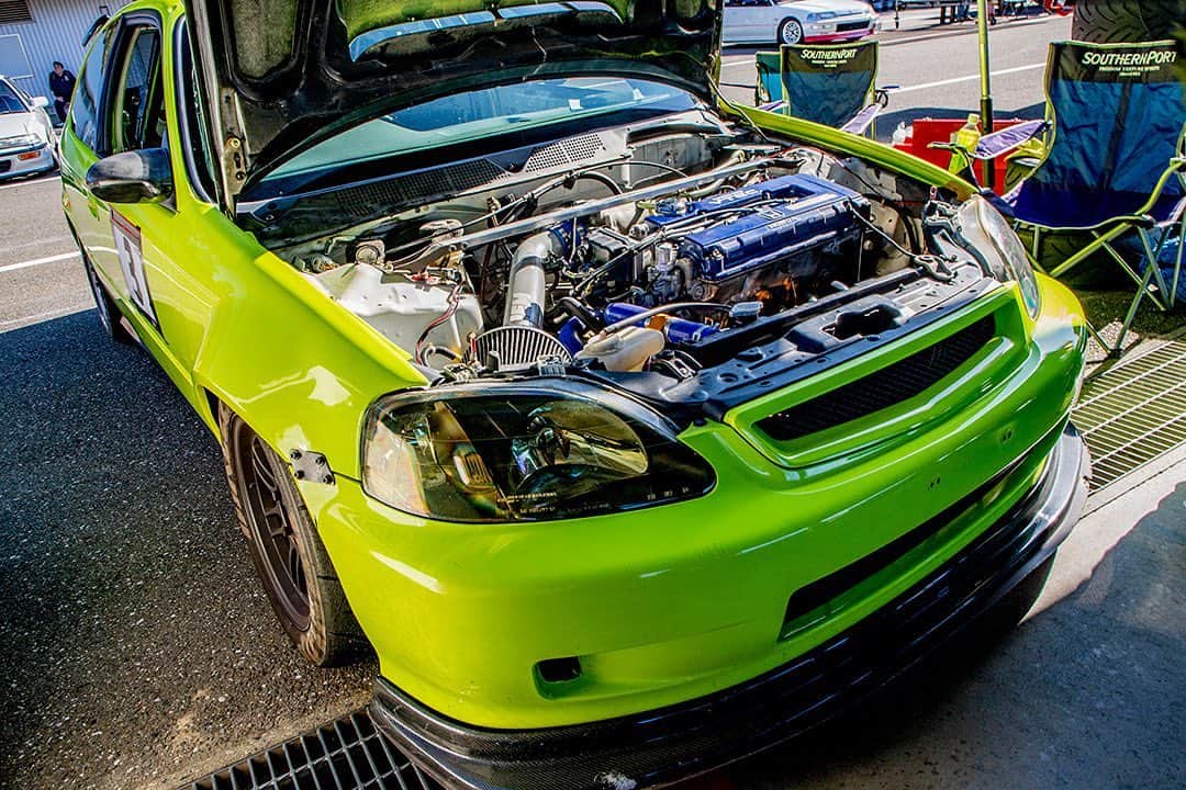 のインスタグラム：「_ WHARP RACING Honda EK9 CIVIC Type R _ _ Shot on 4-Nov 2019 "HONDA VTEC ONE MAKE RACE Rd.4" at Suzuka TWIN Circuit owner: @ikea_1214 photo: @mistbahn _ _ JP) 2019年11月4日 鈴鹿ツインサーキット、ゼロファイターさん主催「HONDA VTEC ONE MAKE RACE Rd.4」で撮影。 _ _ #hondavteconemakerace #zerofighterautocustom #wharpracing #瞬間移動 #suzukatwincircuit #suzukatwin #鈴鹿ツイン #鈴鹿ツインサーキット #civic #hondacivic #ホンダシビック #シビック #ctr #acuractr #ek9 #ekcivic #ek4 #em1 #bseries #b16 #b16b #b18 #b18c #osakajdm #kanjo #kanjoracer #kanjozoku #timeattack #timeattackjapan #hondasontrack」