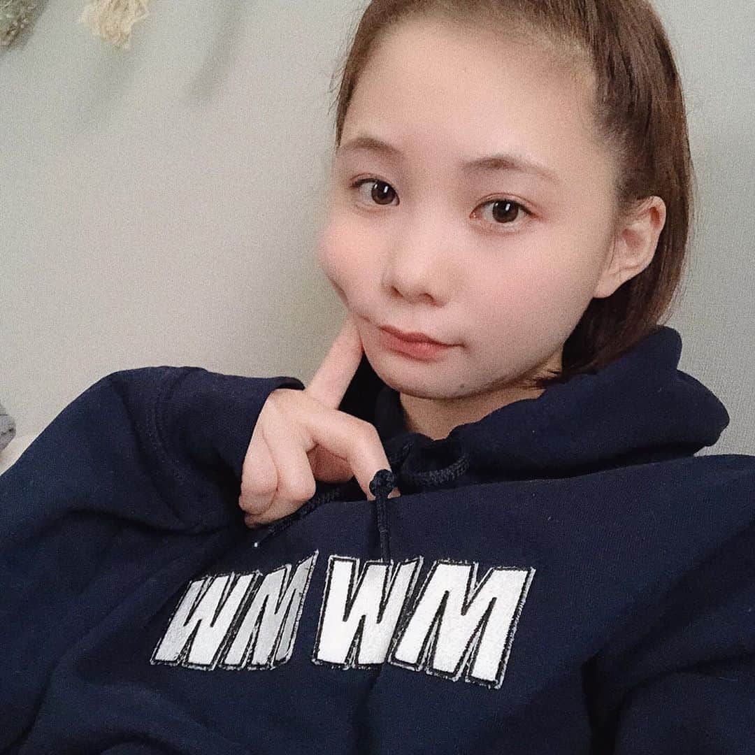 真奈さんのインスタグラム写真 - (真奈Instagram)「ごはん作りすぎたおでこ #WMWM」12月17日 13時21分 - manatmnt0116