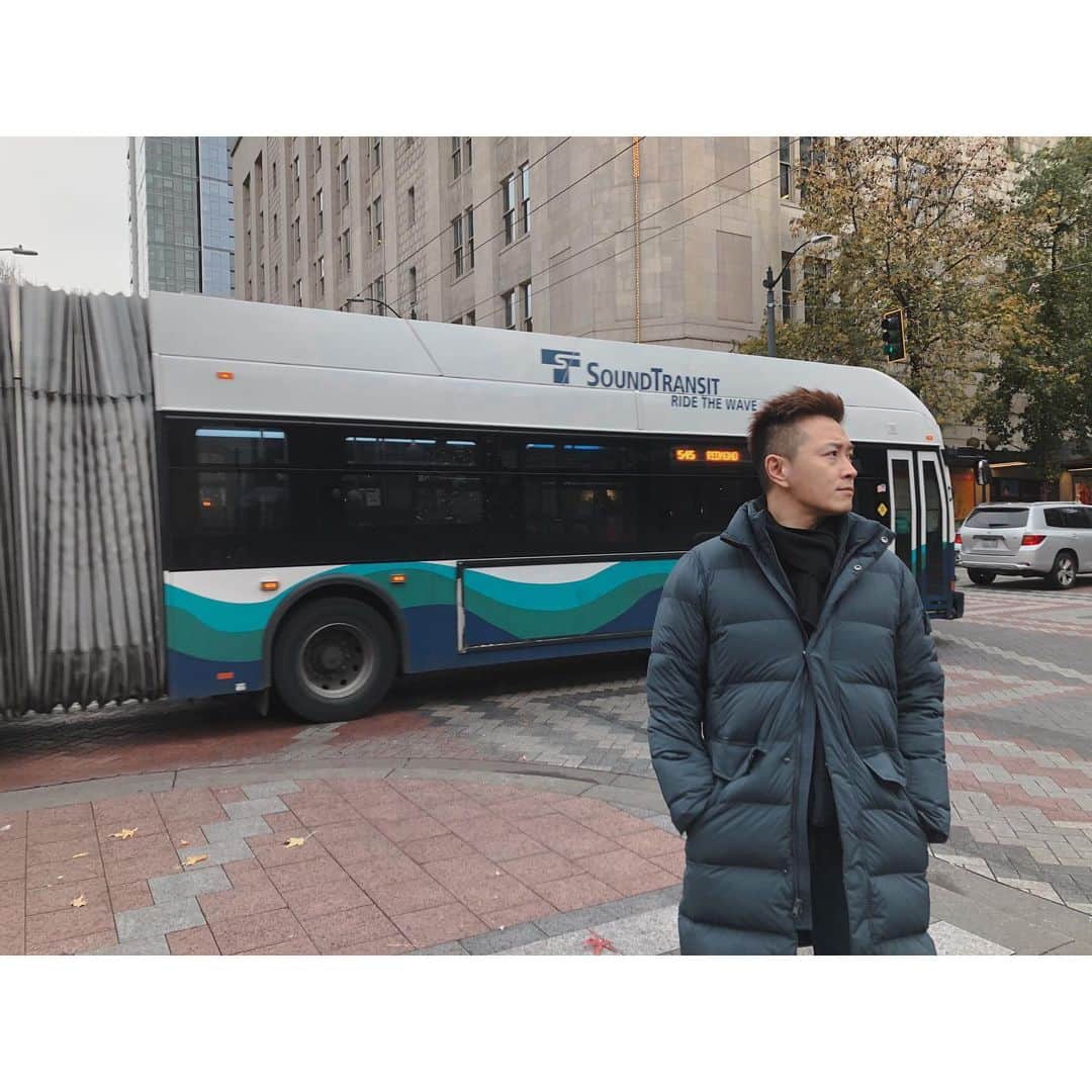 チン・テヒョンさんのインスタグラム写真 - (チン・テヒョンInstagram)「스타벅스 코리아 골드회원 제임스 고객님의 시애틀 오리지날 여행기 #시애틀 #벨뷰 #뉴캐슬 #seattle #bellevue #newcastle #여행 #첫째딸그리고우리개토르미르너무보고싶음」12月17日 14時44分 - taihyun_zin
