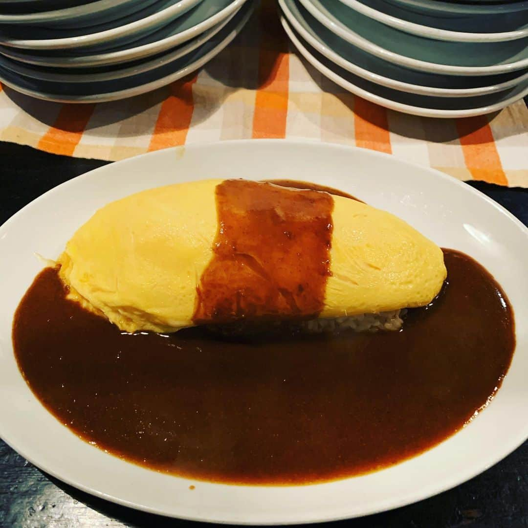 金村義明さんのインスタグラム写真 - (金村義明Instagram)「#本日初飯#長屋オムライス#カレーオムライスチーズイン#毎日放送ラジオ#金村義明のええかげんにせぇ #18時生放送スタート」12月17日 15時01分 - yoshiaki_kanemura