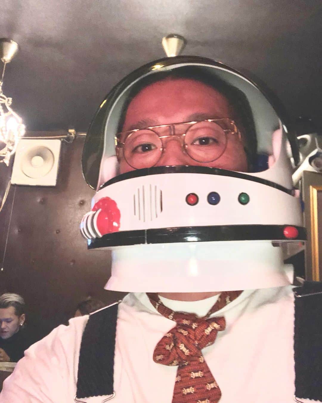 ZEN-LA-ROCKのインスタグラム：「昨日は酔ったーーーっ🌎🍻 所謂宇宙飲みでしたっ feel the 年末👀 駆け抜けるっ🏃‍♂️」