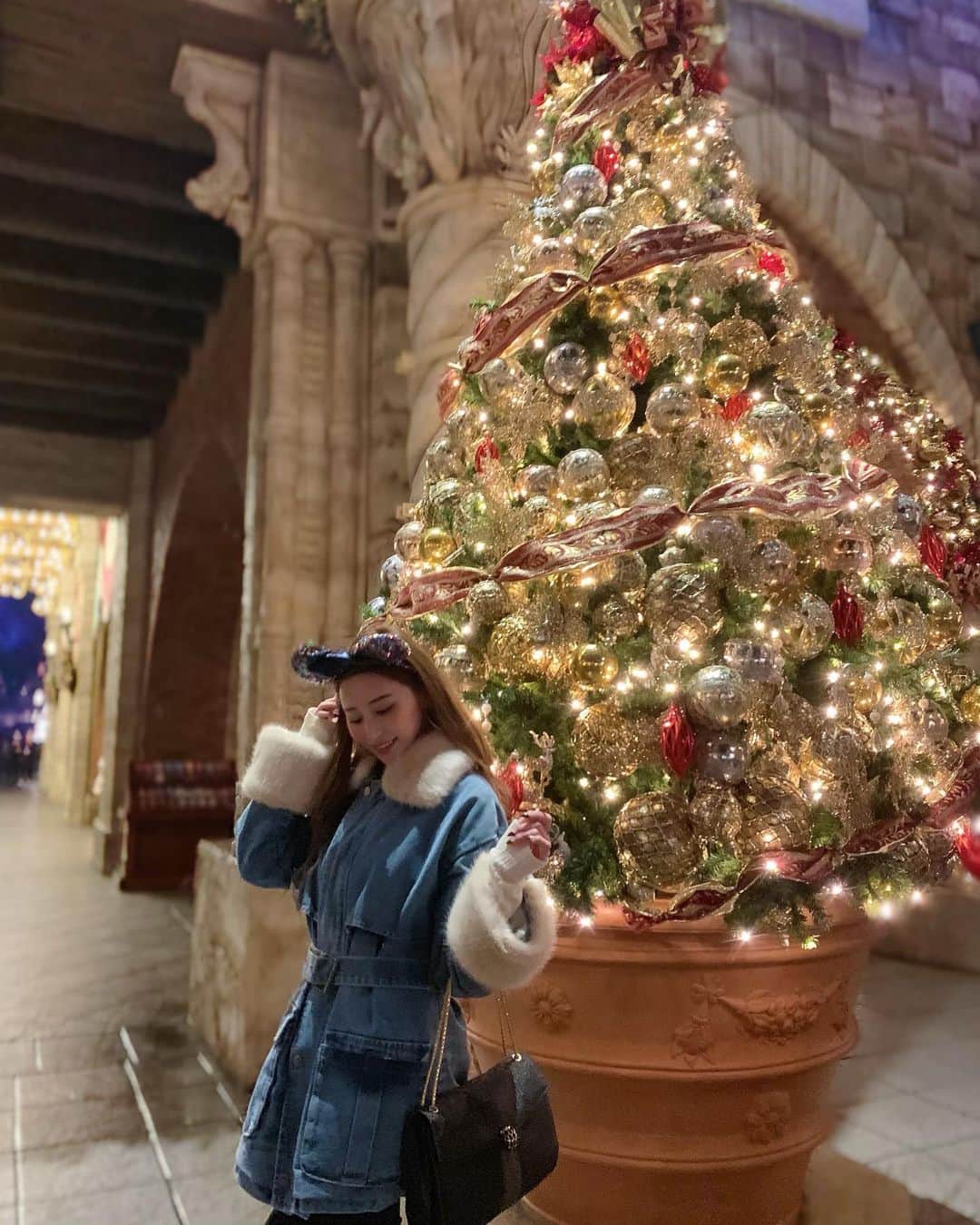 ほずにゃむさんのインスタグラム写真 - (ほずにゃむInstagram)「XmasDisney🎄🏰✨ 夢の世界いやされる～( ˙꒳​˙ )💞 大人になってからのが ディズニーすきかも😂笑 . #Xmas #Xmasdisney #Disneyland」12月17日 15時27分 - hozunyam0818