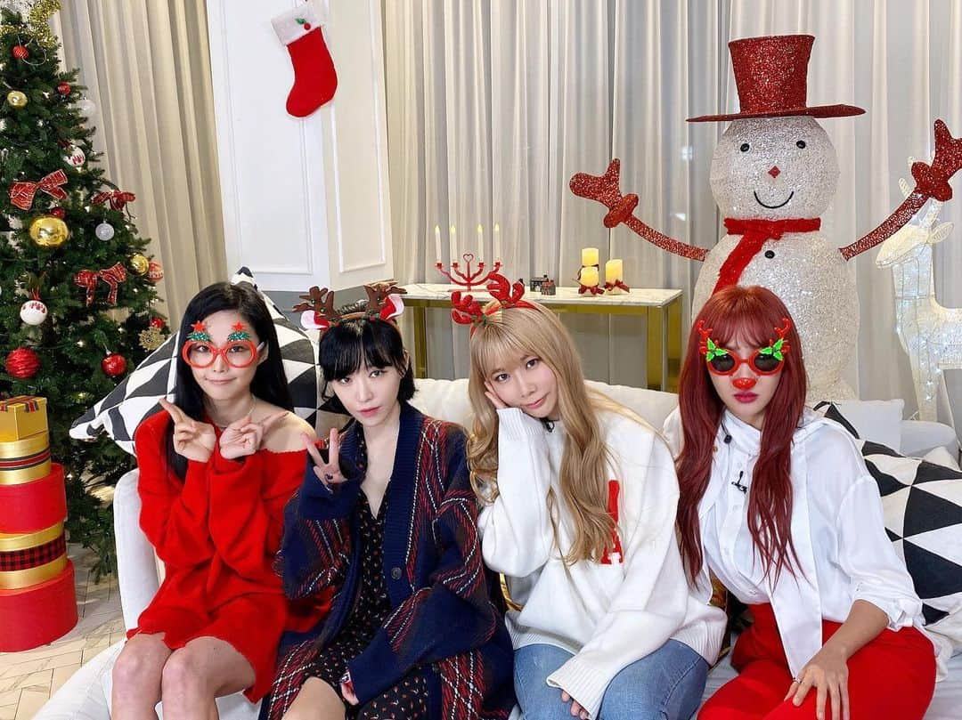 Brown Eyed Girlsさんのインスタグラム写真 - (Brown Eyed GirlsInstagram)「[NOTICE] 벌써 다음주면 Christmas🎄 👉 잠시 후 6시, 브아걸이 부른 캐롤 'Must Have Love' 들으면서 미리 메리 크리스마스🙈💝 ㅤㅤ 유튜브 <딩고 뮤직>, 페북 <세상에서 가장 소름돋는 라이브>에서 만나요!!! ㅤㅤ #브라운아이드걸스 #브아걸 #BrownEyedGirls #제아 #나르샤 #미료 #가인 #Dingomusic #딩고뮤직 #세상에서가장소름돋는라이브 #크리스마스 #크리스마스캐롤 #캐롤 #Christmas #Carol」12月17日 16時00分 - browneyedgirls_official