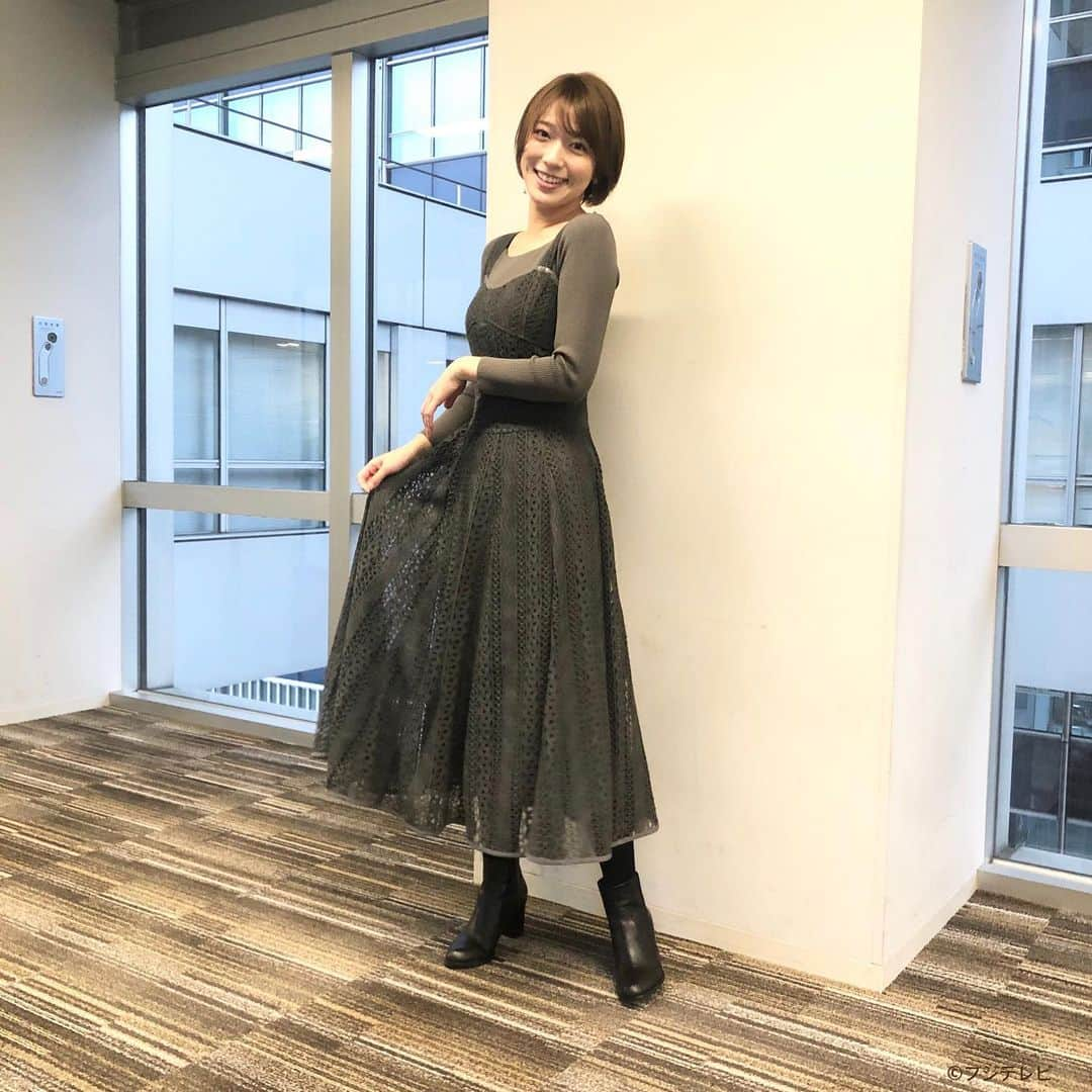 フジテレビ「めざましテレビ」さんのインスタグラム写真 - (フジテレビ「めざましテレビ」Instagram)「12月17日（火）きょう何着て行く？ ・ ファッション雑誌CanCamとコラボした お天気コーナー「きょう何着て行く？」 阿部華也子ちゃんの毎日のコーデを紹介♪ ・ 【きょうのコーデ】 コート→#AndCouture 2万７000円 ワンピース→#SNIDEL 1万8000円 靴→#ダイアナ 2万1０00円 ストール→#ムーンバット 2万3000円 ピアス→#Lycka 1500円 ・ 【コーデのポイント】 甘め派に人気のラベンダーを コートで大胆に 取り入れたスイートコーデ🍭 きれいな色合いが引き立つようにインナーは ダークトーンで統一しました🌰 レースのワンピならシックにまとまるので 大人かわいく着こなせますよ💁‍♀️✨ ・ #めざましテレビ #きょう何着て行く？ #阿部華也子 #今日のコーデ#コーデ #CanCam #今日のファッション#ootd #きょう何着て行く？は月〜金朝6時22分ごろ放送！」12月17日 16時06分 - mezamashi.tv