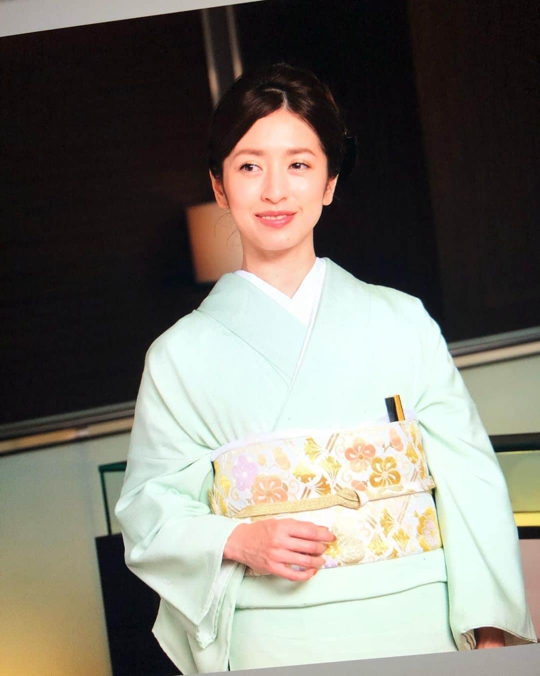 木庭弥生さんのインスタグラム写真 - (木庭弥生Instagram)「@soubien_official さん今年最後の撮影👘 . 今年も素敵な着物と浴衣をたくさん着せて頂きました☺️ . いつも楽しい現場😊 ありがとうございます✨ . . #創美苑 #soubien #着物 #浴衣 #和装 #着物レンタル #留袖」12月17日 16時40分 - yayoikoba