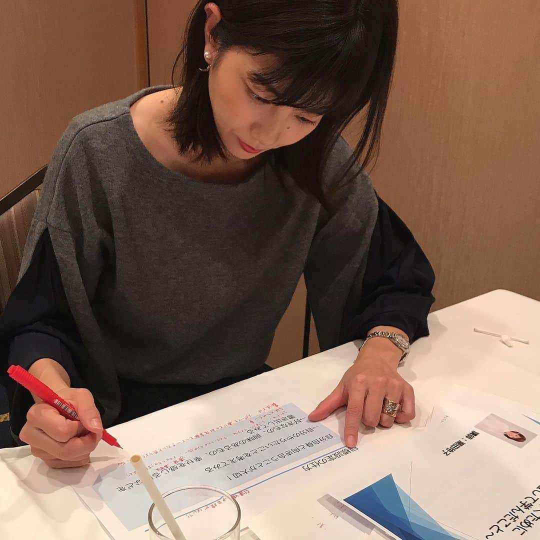 潮田玲子さんのインスタグラム写真 - (潮田玲子Instagram)「今日は金沢にて みずほ証券 講演会の講師として登壇させて頂きました。 講演は毎回反省と、気づきの連続です😊☝️ ご静聴くださった皆さんありがとうございました🙇‍♂️ #講演 #金沢にて #これから帰ります #寒くなくてビックリ笑」12月17日 16時58分 - reikoshiota_official