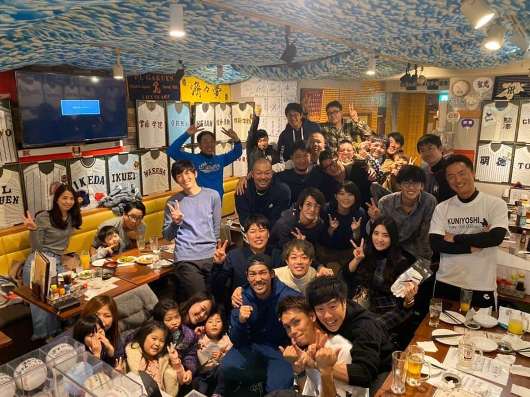 椿梨央のインスタグラム：「天晴忘年会⚾️ . . . 改めてこのチームに入れて 良かったなと☺️ . . 私の人生変わったと思えるくらいの 最高のチームです♪♪ . 来年も宜しくお願い致します^^ #野球 #草野球 #天晴 #女子野球 #野球女子 #忘年会」