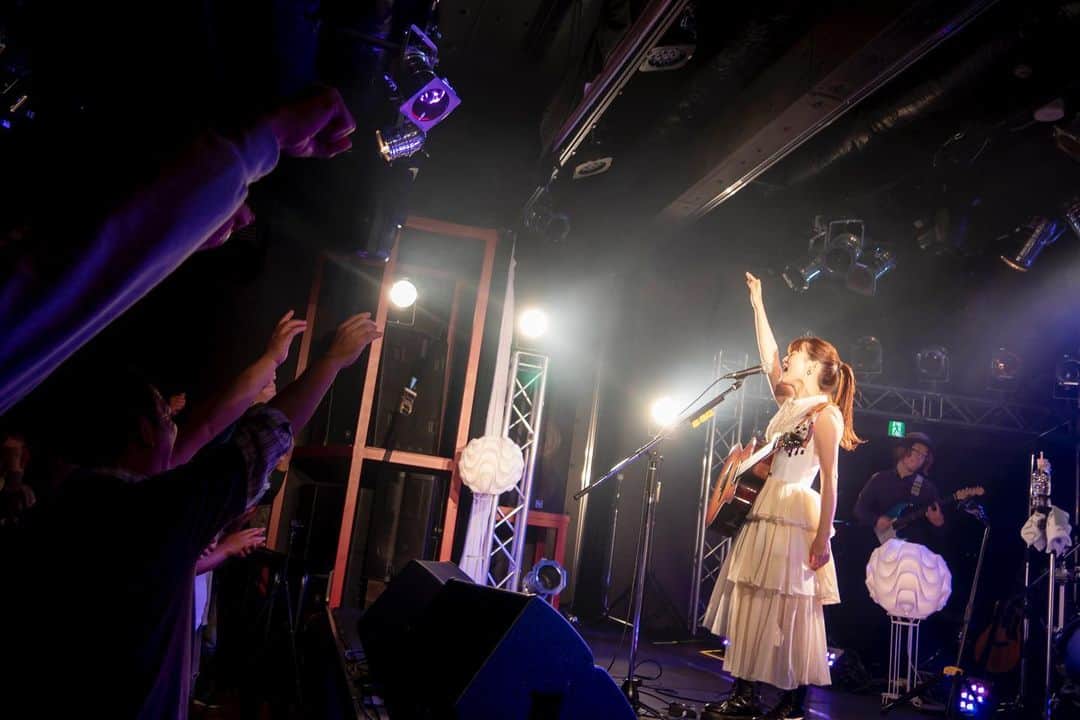 渕上里奈のインスタグラム：「⁑ ‪📷 7 ‪ . 渕上里奈‬ ‪ワンマンライブ‬ ‪「通　知　表」‬ ‪2019.12.15.sun.‬ ‪@ LIVE VANQUISH‬」