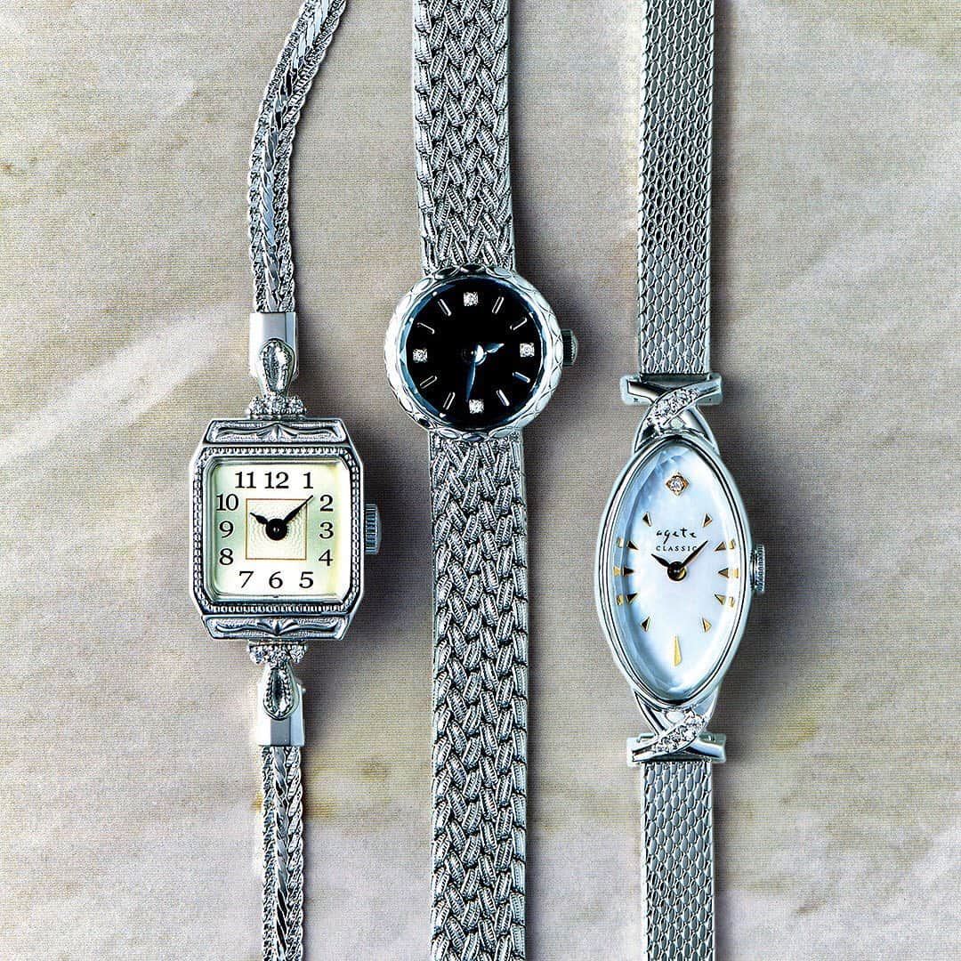 ageteさんのインスタグラム写真 - (ageteInstagram)「.﻿ 【2019 Winter Collection_Watch】﻿ 細部にまでこだわったデザインが施され、ブレスレット感覚で使えるジュエリーウォッチ。﻿ アンティークのような繊細さと華奢なデザインが魅力。﻿ ﻿ 腕時計もシーンに合わせて使い分け、ワンランク上のおしゃれを楽しんで。﻿ ﻿ #agete #jewelry #accessory #watch #diamond #アガット #ジュエリー #アクセサリー #腕時計 #ダイヤモンド #ギフト #プレゼント #ご褒美 #クリスマス」12月17日 17時49分 - agete_official
