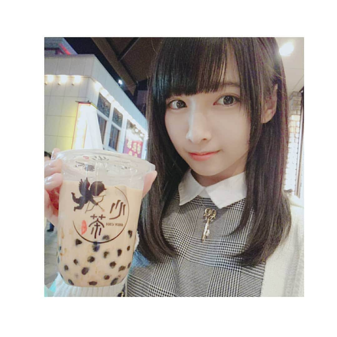 橋本麗愛さんのインスタグラム写真 - (橋本麗愛Instagram)「タピタピ  #タピオカ #タピオカミルクティー  #七茶  #心茶 #横浜中華街」12月17日 18時02分 - rena_hashimoto