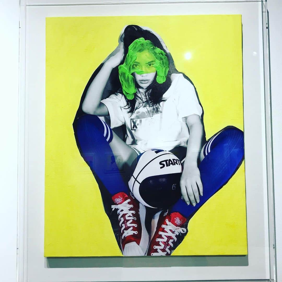 米原康正さんのインスタグラム写真 - (米原康正Instagram)「new works ~iamgrowingoutmybangs~ 「THE COUNTERATTACK」 [KOMIYAMA ART SHOW　VOL.8]  http://basementginza.jp/ev20191213_20191228/」12月17日 18時07分 - yone69harajuku