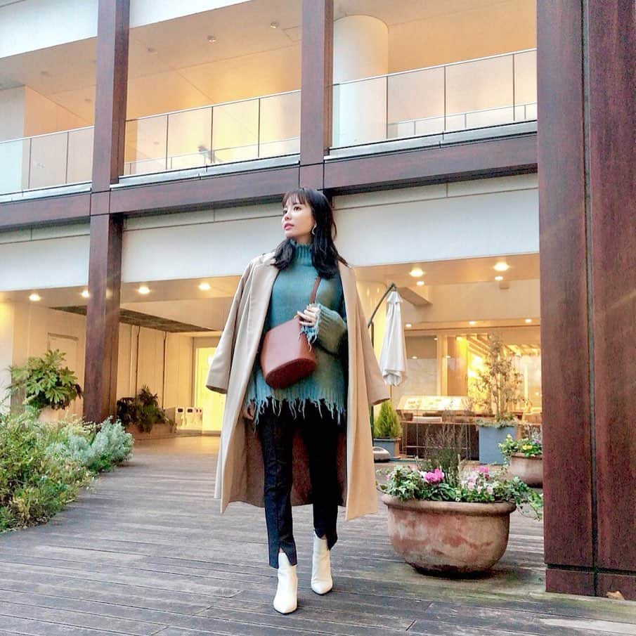 Aoiさんのインスタグラム写真 - (AoiInstagram)「先日のふく👗  outer @beautyandyouth_official  tops @leoryxebloa_official  pants @beautyandyouth_official  shoes @edition_jp  bag @cast_colon  #fashion#ootd#cord#cordinate#beautyandyouth #leoryxeblóa #cast#edition #大人カジュアル#シンプルコーデ」12月17日 18時19分 - aoioa