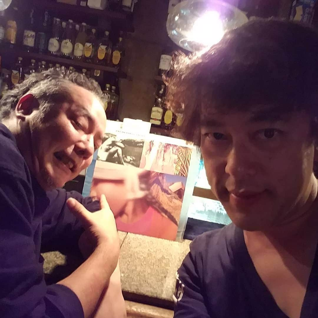 勝田一樹さんのインスタグラム写真 - (勝田一樹Instagram)「終演後のフュージョンサミット🎵 ドリカムギタリスト武藤ちゃんと☀️ #デイヴィッドサンボーン #davidsanborn  #パットメセニー  #patmetheny  #勝田一樹 #kazukikatsuta  #武藤良明  #ドリカムワンダーランド2019  #ドリカムデビュー30周年  #ドリカム #ドリームズカムトゥルー #ディメンション #dimensionjazz」12月18日 5時07分 - kazukikatsuta