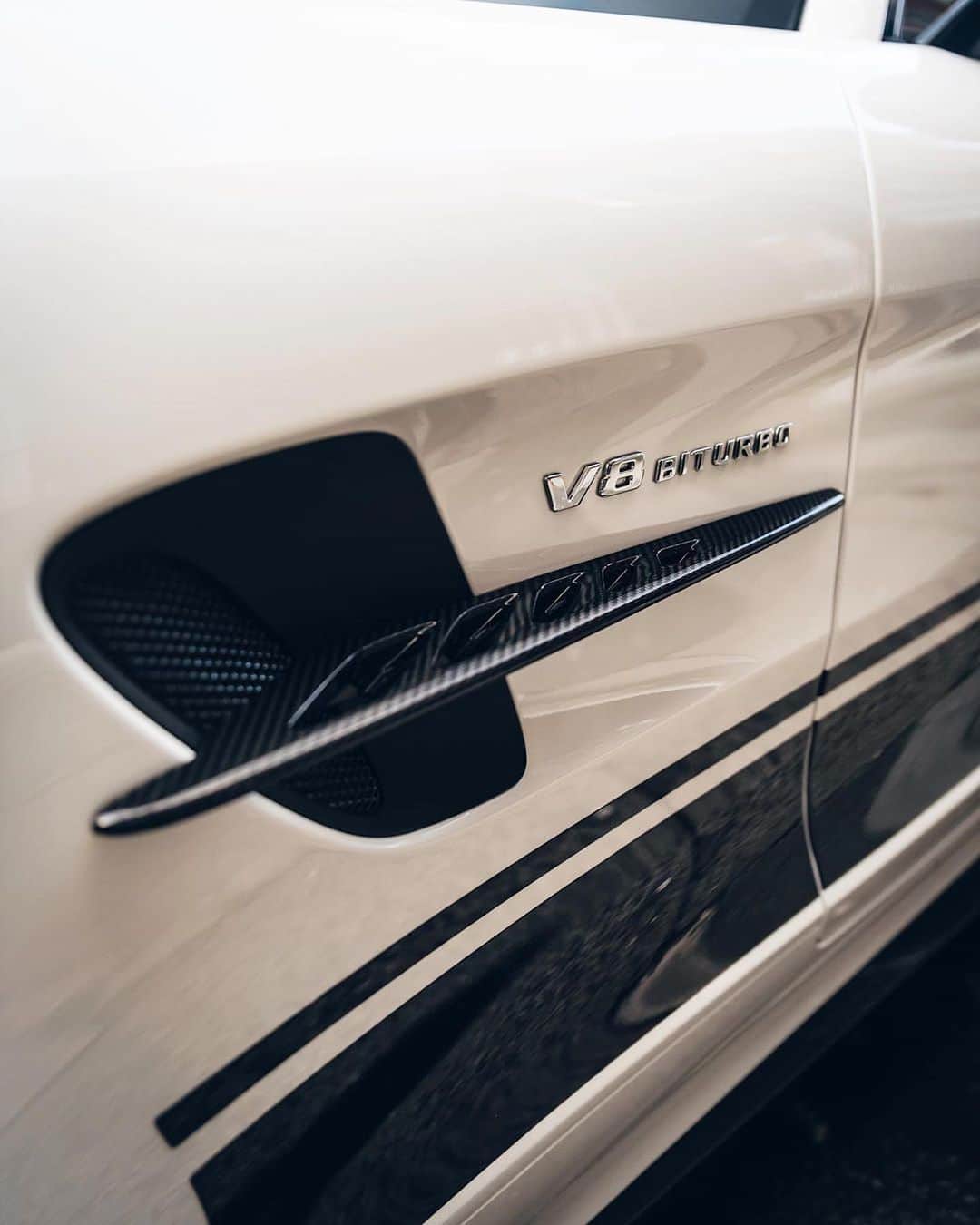 CarsWithoutLimitsさんのインスタグラム写真 - (CarsWithoutLimitsInstagram)「Diamond White AMG GT-R Pro Photo @tfjj Owner @shmee150  #carswithoutlimits #mercedesamg #amggtr」12月18日 5時21分 - carswithoutlimits