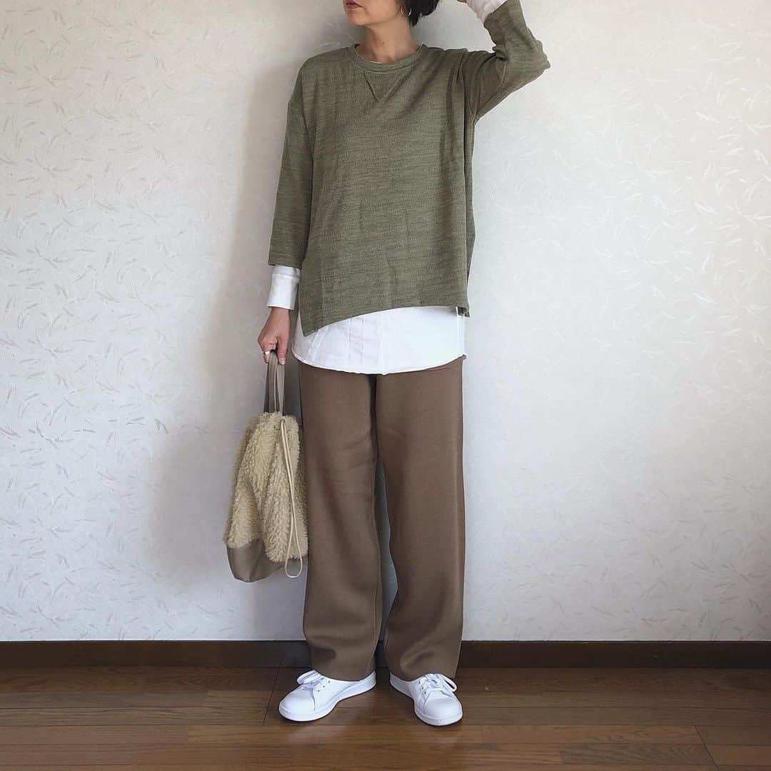 ak_m1120さんのインスタグラム写真 - (ak_m1120Instagram)「@bebemignon_official ルーズニットの着回し☺︎ . . . 久々に体重計に乗ったら、衝撃的な数字を叩き出してしまいました。 . . . がんばる私 私がんばる . . . . tops#bebemignon @bebemignon_official  pants#nikoand #uniqlo  @nikoand_official @uniqlo . . . . . #fashion #code #instagood #instafashion #ママコーデ #ママファッション #ニットパンツ #着回しコーディネート #スタンスミスコーデ #コンバース #カーブジーンズ #ユニクロ #wear更新」12月17日 20時43分 - ak_m1120